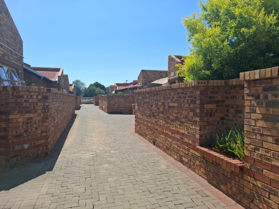 2 Bedroom Property for Sale in Hospitaalpark Free State